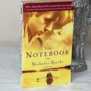 The Notebook by Nicholas Sparks Bestseller Bestselling Novel Book Romance